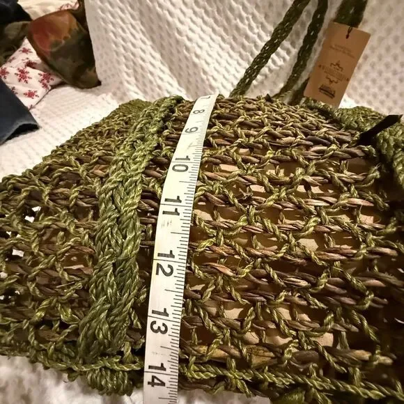 Bayong Anicia Green Woven Straw Tote Bag - Picture 6 of 8